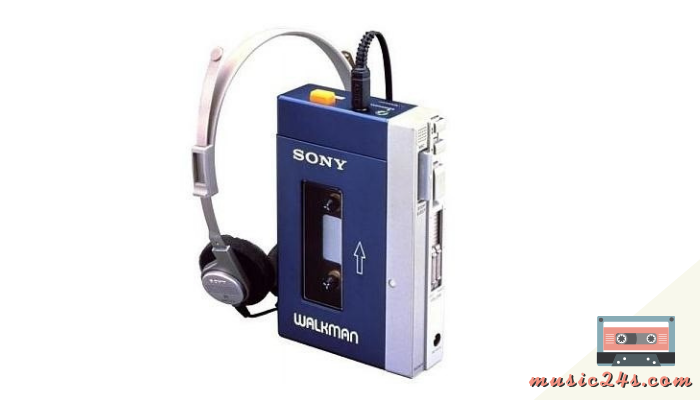 Sony Walkman เครื่องเล่นเพลงยุค 90 ที่ครองใจ 3 ทศวรรษ เชื่อว่าคนที่ใช้ชีวิตในยุค 90 แทบทุกคนจะรู้จัก Sony Walkman หรือ Soundabout อุปกรณ์ฟังเพลง